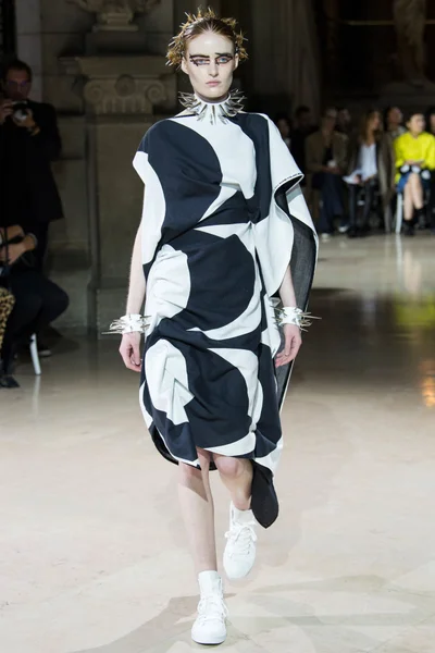 Look 6
